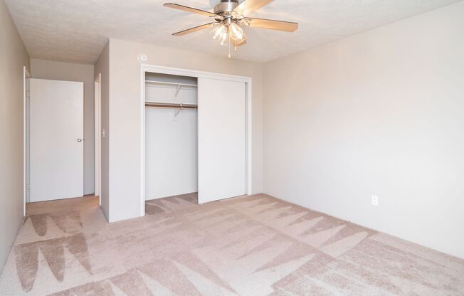 2 beds, 1 bath, 888 sqft, $1,030, Unit 47S-2B