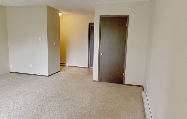 2 beds, 1.5 baths, 1,152 sqft, $1,695, Unit 4