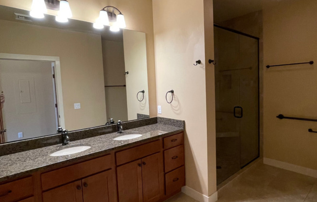 Polleys Square Luxury Condo For Rent