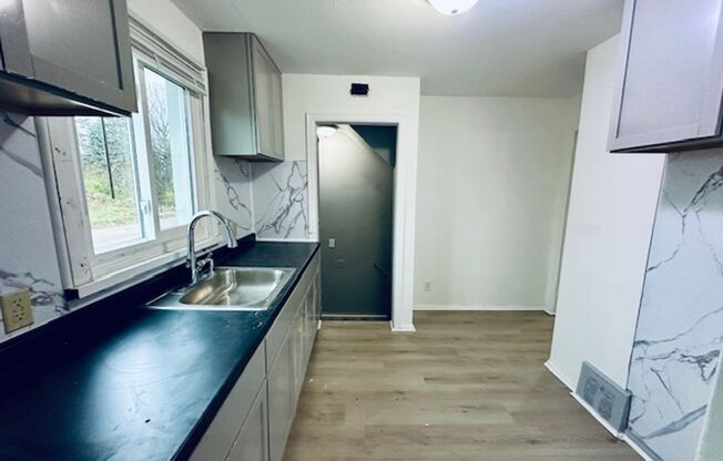 3 beds, 1 bath, $1,200