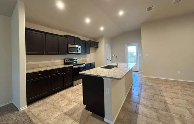 14311 UVALDE AVE