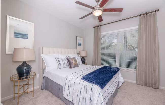 Harbor Cove Apartments Bedroom