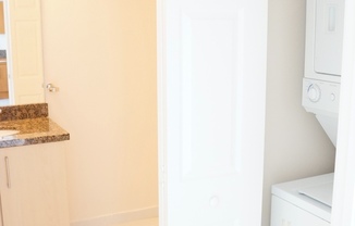 1 bed, 1.5 baths, 939 sqft, $2,800, Unit Unit 517