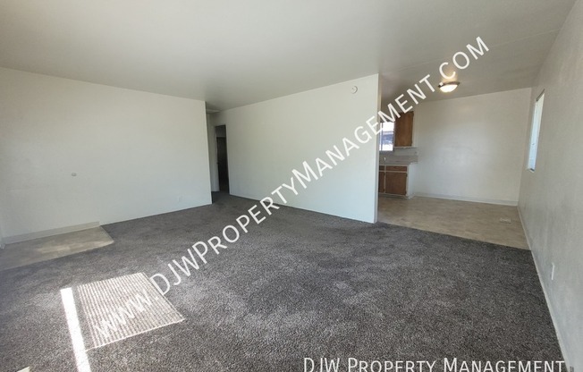1211 W MARTIN ST