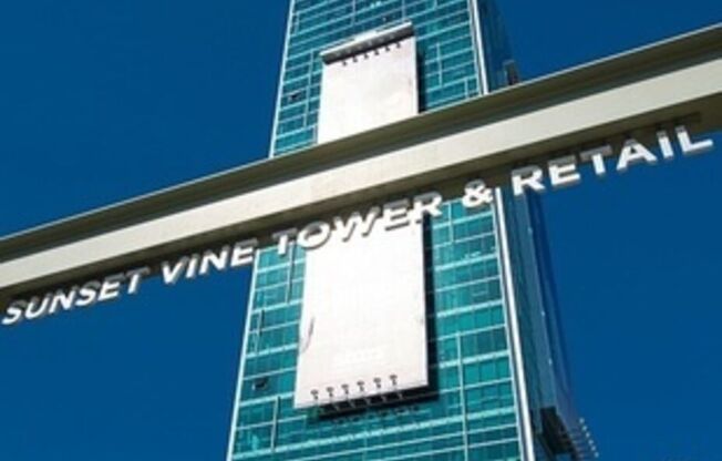 1 bed, 1 bath, 858 sqft, $4,545, Unit 1403