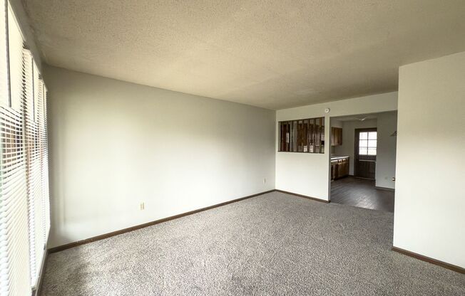 2445 - 2447 E Heying Dr