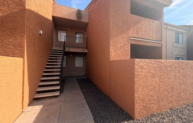 One & Two bedroom, 1 bath units near the light rail in Tempe Available!