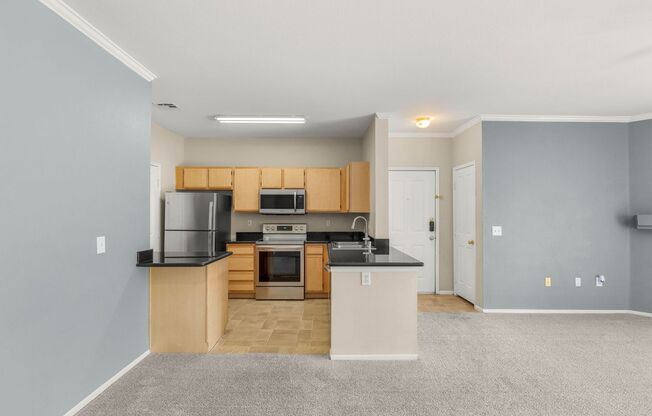 2 beds, 2 baths, $1,595, Unit # 822