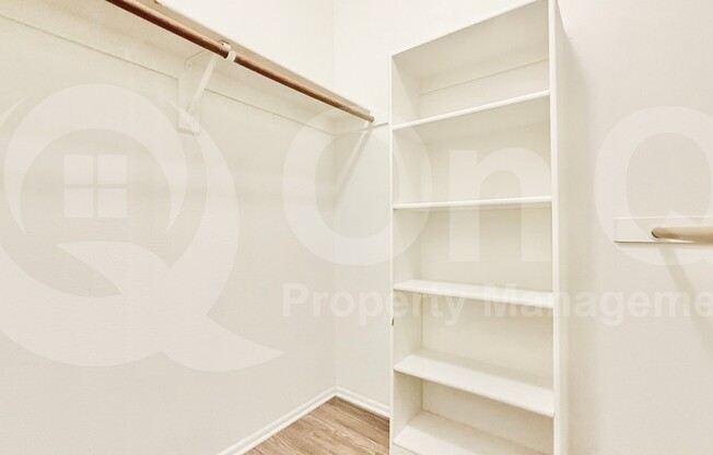 3 beds, 2 baths, 1,088 sqft, $1,700, Unit 284