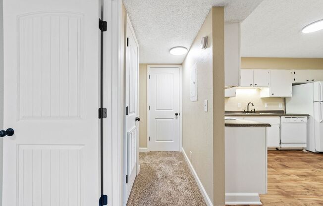 1 bed, 1 bath, 616 sqft, $855, Unit B-8