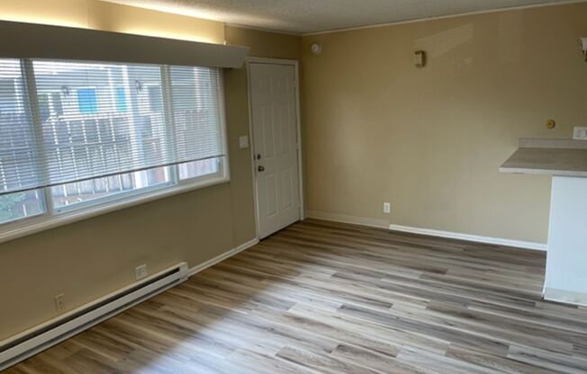 1 bed, 1 bath, 600 sqft, $1,195, Unit 05