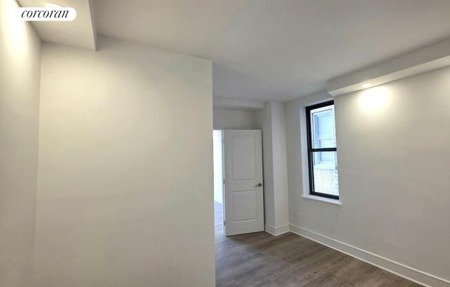 1 bed, 1 bath, $5,500, Unit 8I