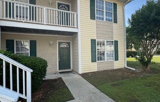 Holton Place - McClelland Dr.