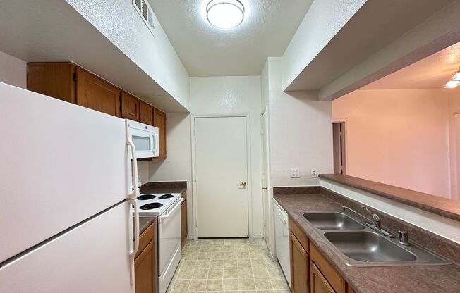 2 beds, 2 baths, $1,550, Unit #1130