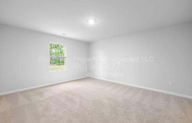5 beds, 2.5 baths, 2,306 sqft, $2,245