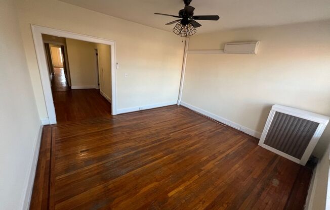 3 beds, 1 bath, 1,000 sqft, $1,850, Unit 3033 N. Calvert St. C5