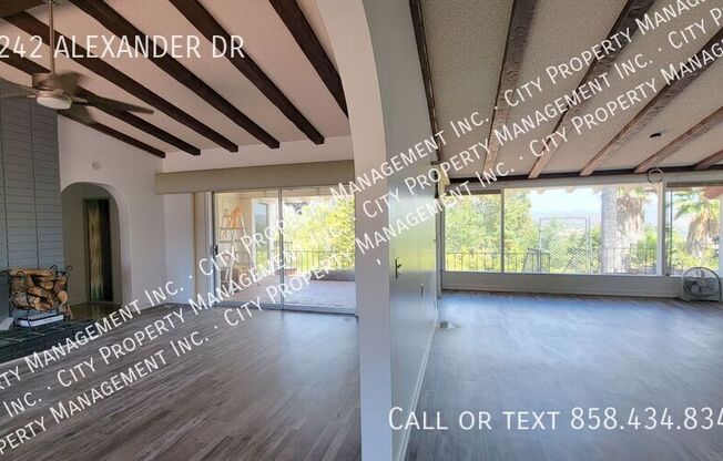 2242 ALEXANDER DR