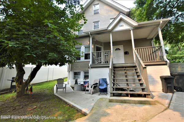 142 YORK AVE