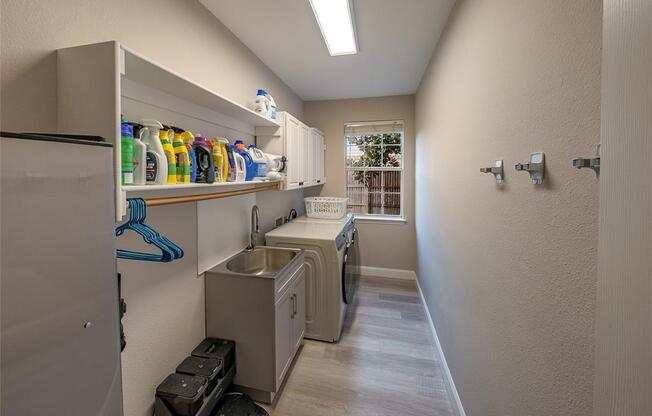 10214 MORNING GLORY LN