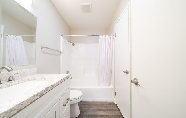 2 beds, 1.5 baths, 850 sqft, $2,795, Unit 269-22