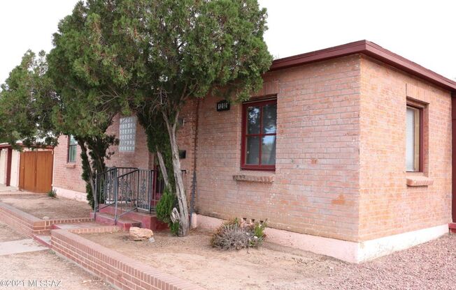 1202 N TUCSON BLVD