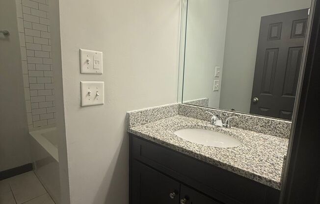 1 bed, 1 bath, 600 sqft, $995, Unit Apt. 16