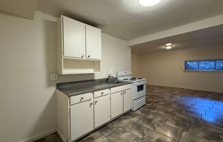 Studio, 1 bath, 400 sqft, $1,200, Unit A