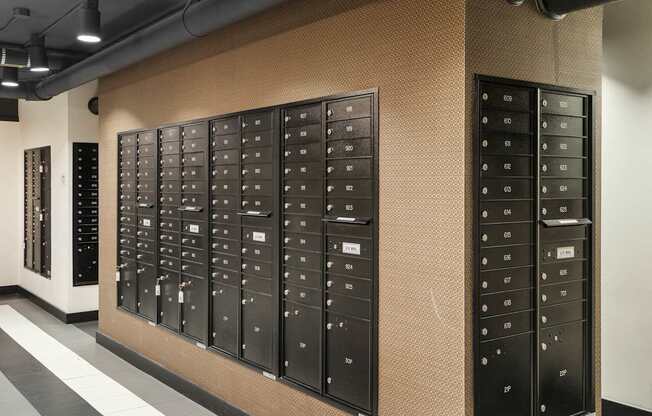 the lockers are lined up against the wall in the gym