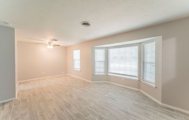 Newly Remodeled in Ridglea Hills! Ready for move-in.