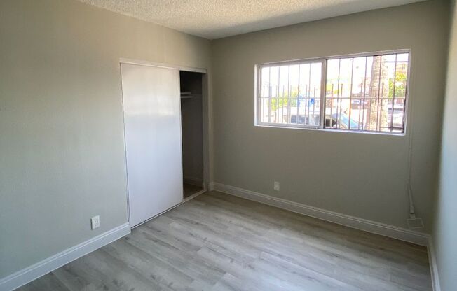 2 beds, 1 bath, $2,500