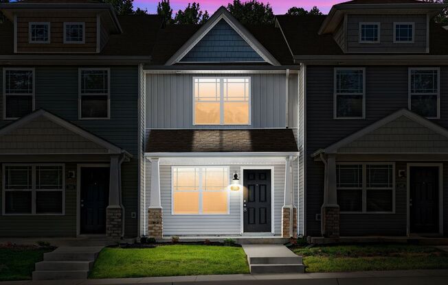 2 Bedroom Condo For Rent Near Madison Street!