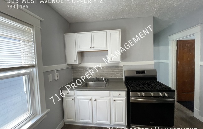 513 W AVE