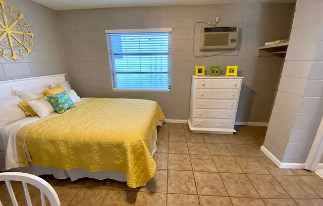 1 bed, 1 bath, $900