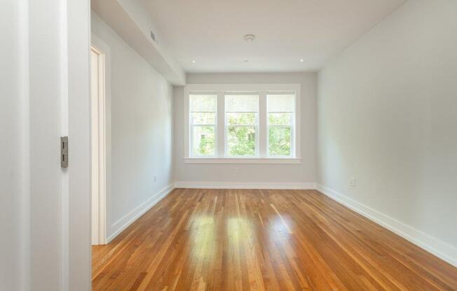 16a Forest St.