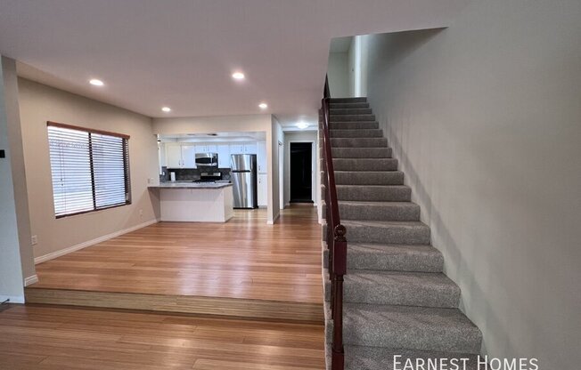 714 E ANGELENO AVE