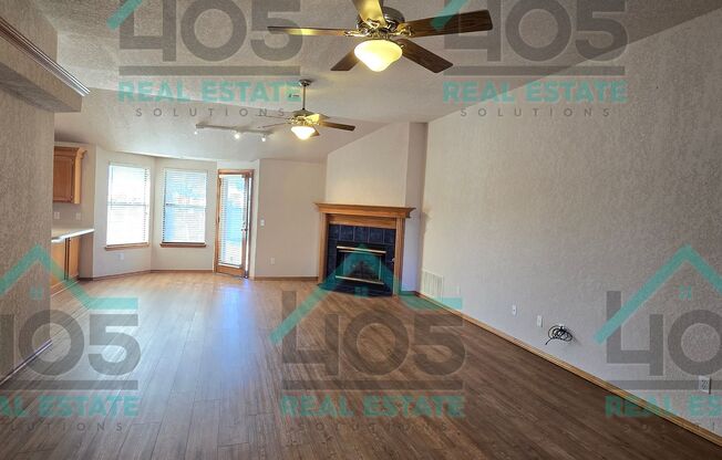 3 beds, 2 baths, $1,600