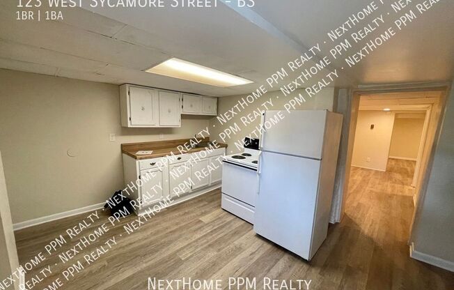 123 West Sycamore Street
