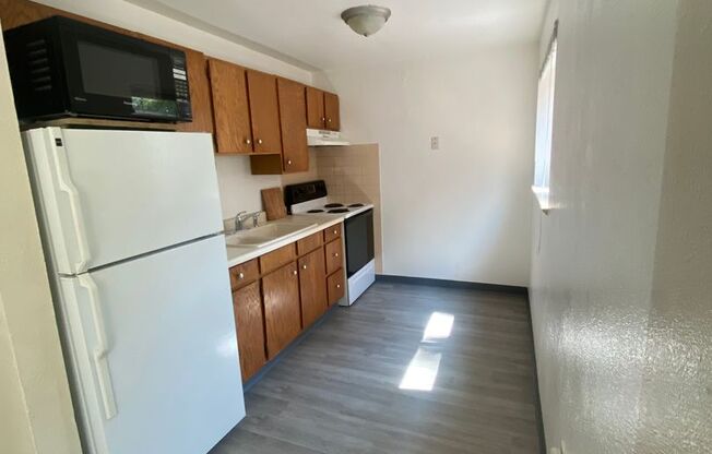 1 bed, 1 bath, 600 sqft, $1,000, Unit Unit 104