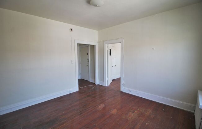 1 bed, 1 bath, 2 sqft, $950, Unit #504
