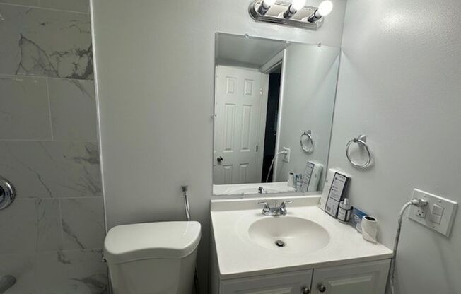 2 beds, 2 baths, 900 sqft, $1,995, Unit 206