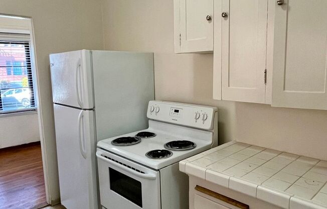 Large Private 1 Bed/ 1 Bath-Bankers Hill