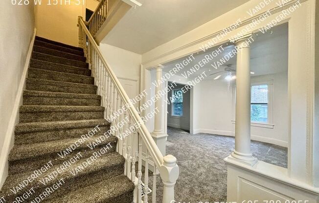 628 W 15 ST