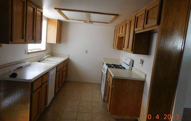 3 beds, 2 baths, $1,500