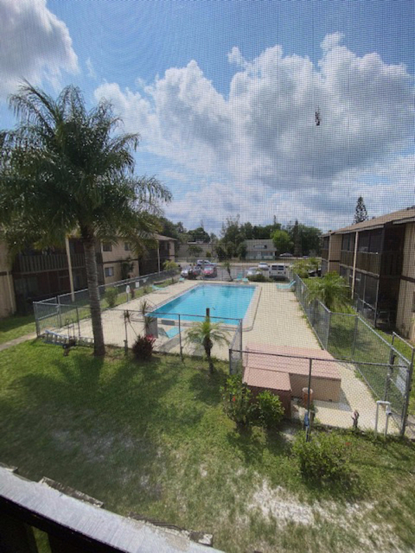 2320 MAPLE AVE