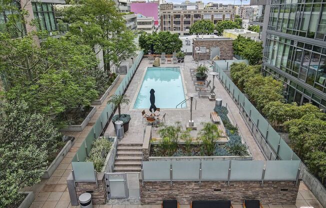 1 bed, 1 bath, 1,012 sqft, $3,350, Unit 1704
