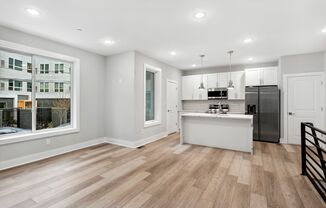 2125 E Norris