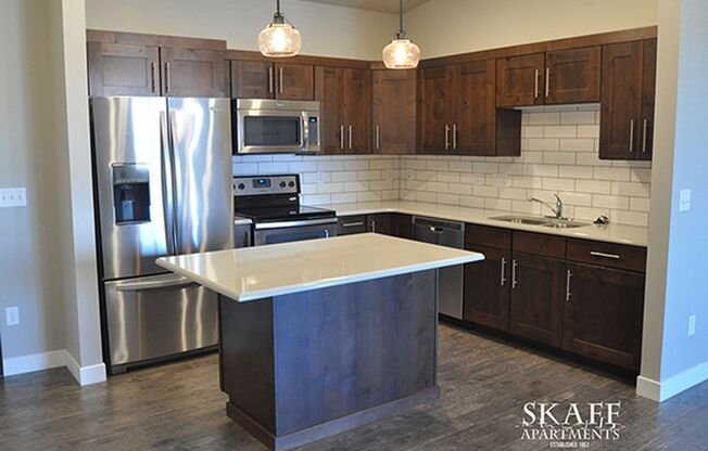 2 beds, 2 baths, $1,725, Unit 203