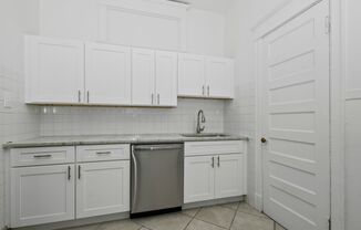 2 beds, 1 bath, $2,010, Unit 5116 - 61F