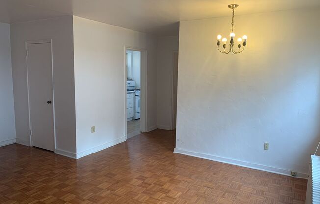 2 beds, 1 bath, $1,750, Unit 309C
