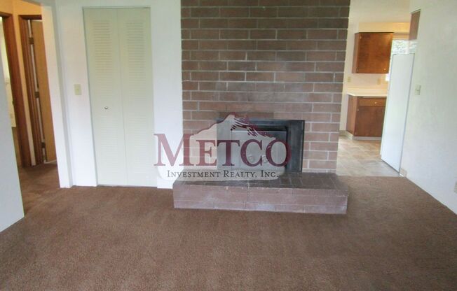 2 beds, 1 bath, 924 sqft, $1,495, Unit 740